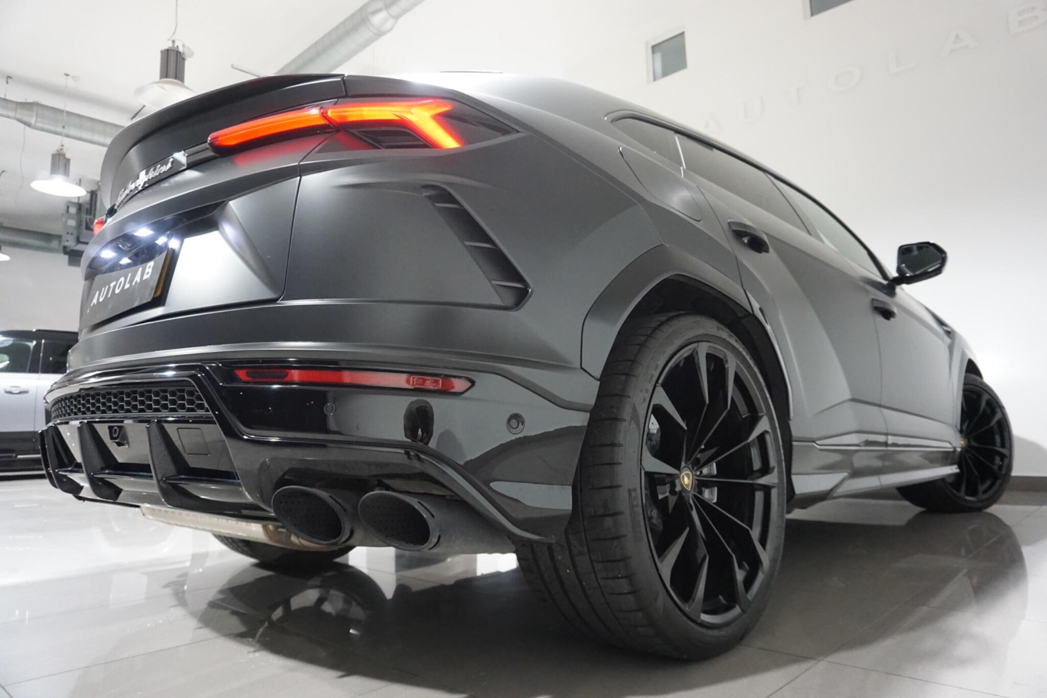Lamborghini Urus 4.0 V8 BiTurbo SUV 5dr Petrol Auto 4WD Euro 6 (650 ps)